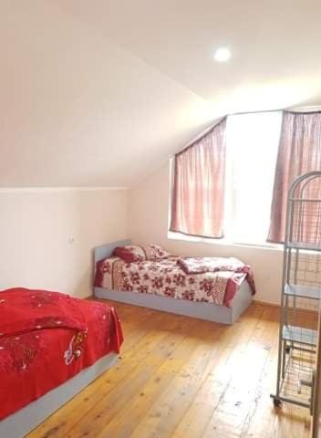 Old House Hotel Уреки Экстерьер фото